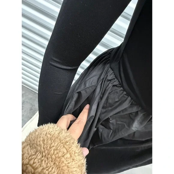 Commense Must-Have Black Maxi Dress: Elegant, Comfortable & Chic size M - Picture 7 of 8